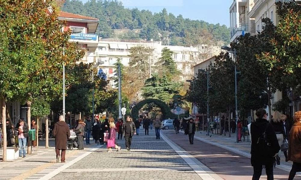 Σέρρες: «Τσουχτερό» πρόστιμο σε καταστηματάρχη που έβλεπε αγώνα με τους θαμώνες!
